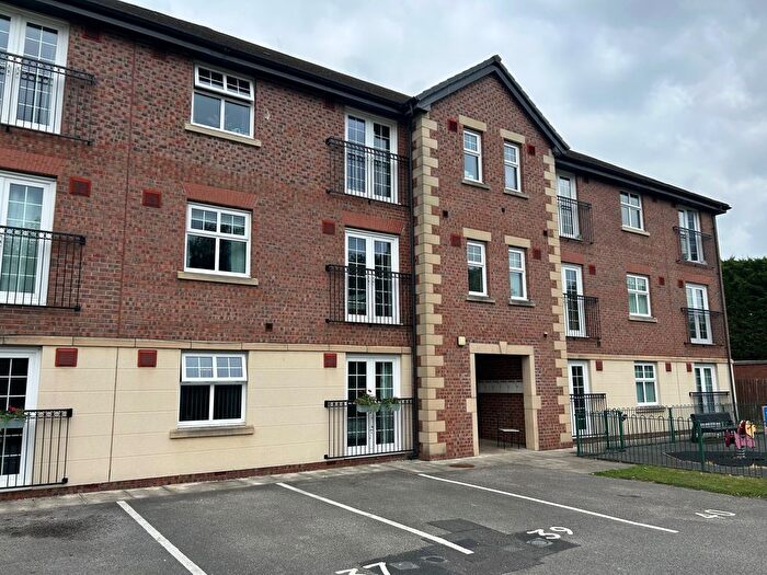 2 Bedroom Flat To Rent In Lytham Close, Great Sankey, WA5