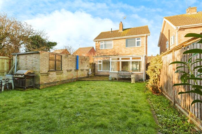 3 Bedroom Detached House For Sale In Leamington Drive, Blaby, Leicester, LE8