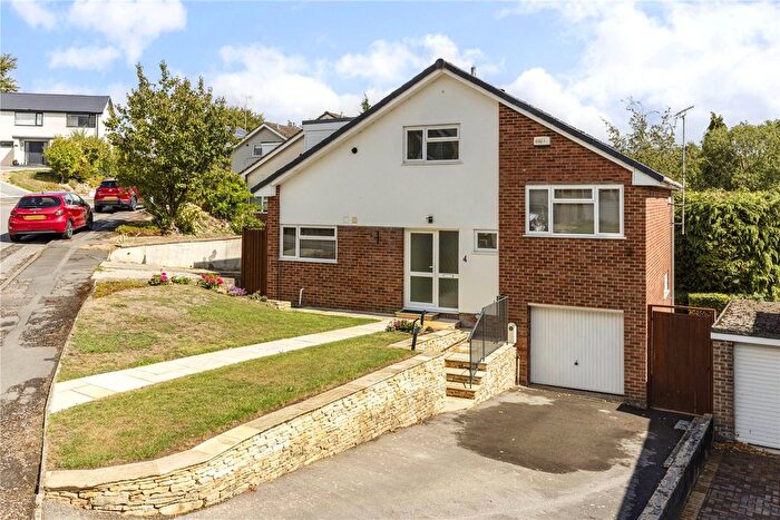 4 Bedroom Detached House For Sale In Acomb Crescent, Charlton Kings, Cheltenham, GL52