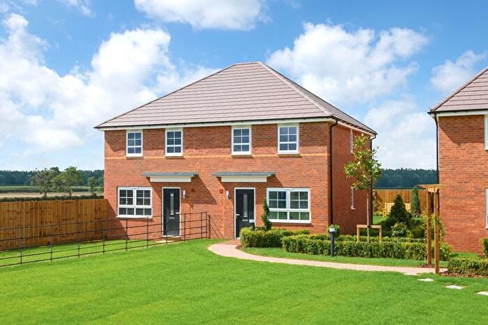 3 Bedroom Semi-Detached House For Sale In Woburn Downs, Milton Keynes, MK17