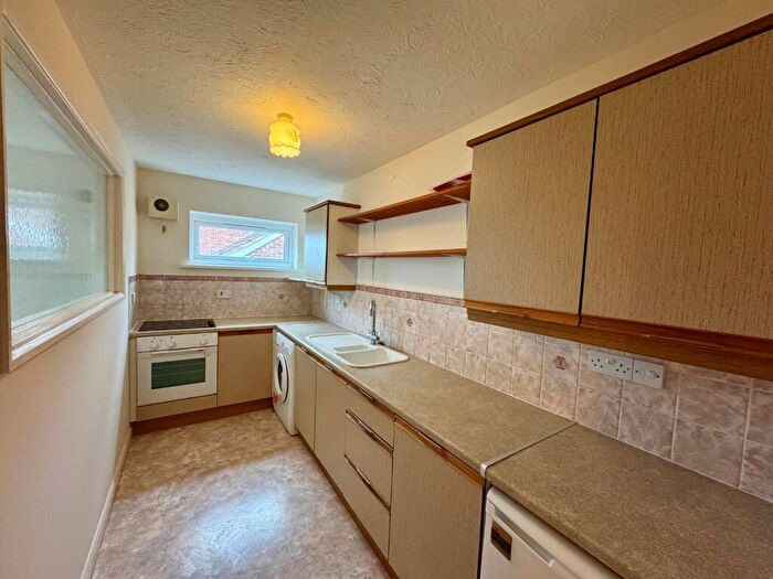 1 Bedroom Flat To Rent In Cauldwell Hall Road, Off Woodbridge Road, Ipswich, IP4