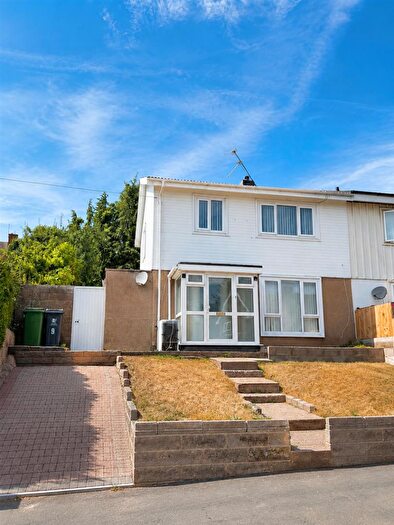 3 Bedroom End Of Terrace House To Rent In Penrhos Crescent, Rumney, CF3