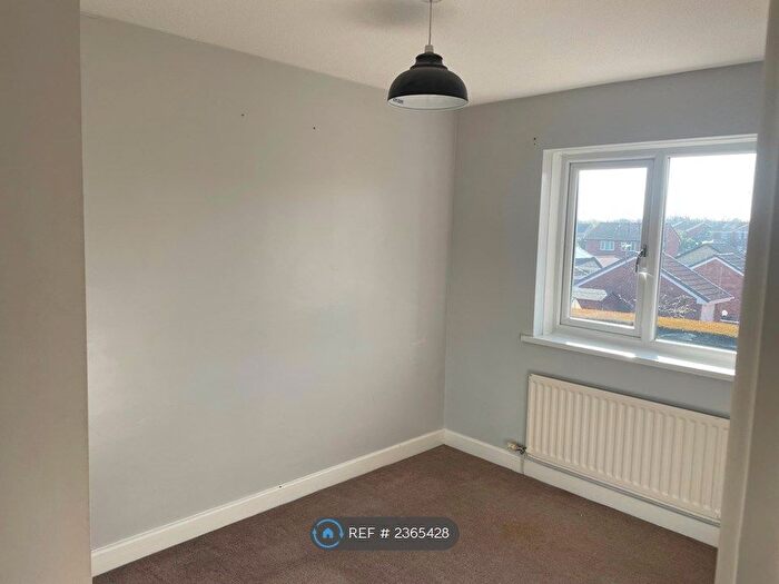 2 Bedroom Semi-Detached House To Rent In Brook Close, Newton Aycliffe, DL5