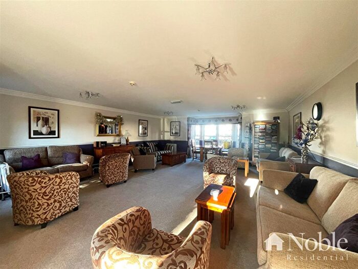 1 Bedroom Flat For Sale In Hornchurch Road, Hornchurch, RM12