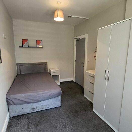 6 Bedroom Terraced House To Rent In Room, St. Marys Road, Doncaster, DN1