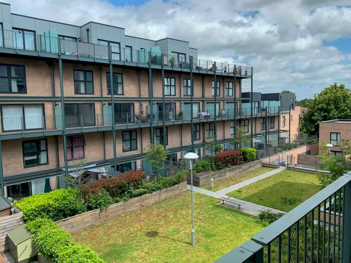 2 Bedroom Maisonette To Rent In Flamsteed Close, Cambridge, CB1