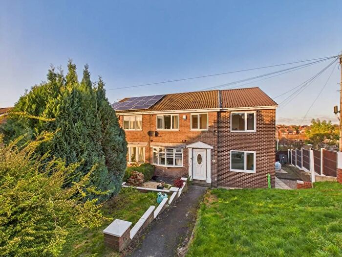 4 Bedroom Semi Detached House For Sale In Bexhill Close, Pontefract, WF8