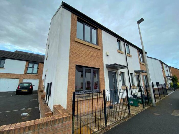 3 Bedroom Terraced House To Rent In Okehampton, EX20