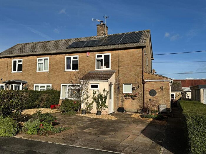 2 Bedroom Semi Detached House For Sale In Middlemead, Stratton-On-The-Fosse, BA3