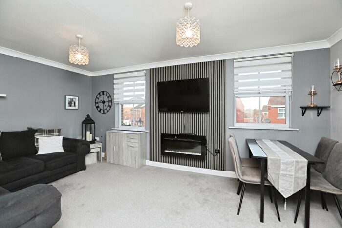 2 Bedroom Flat For Sale In Amethyst Drive, Sittingbourne, Kent, ME10