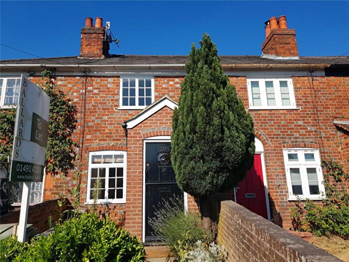 2 Bedroom Terraced House To Rent In Reading Road, Henley-on-Thames, Oxfordshire, RG9