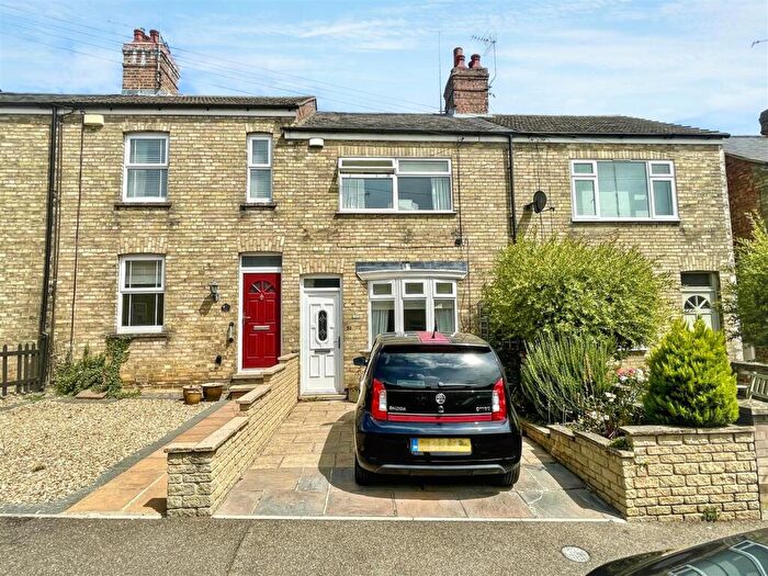 2 Bedroom Terraced House For Sale In Queens Walk, Stamford, PE9