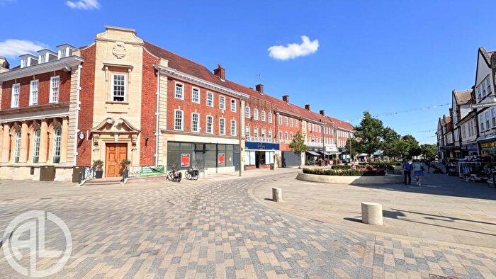 2 Bedroom Apartment For Sale In Leys Avenue, Letchworth Garden City, SG6