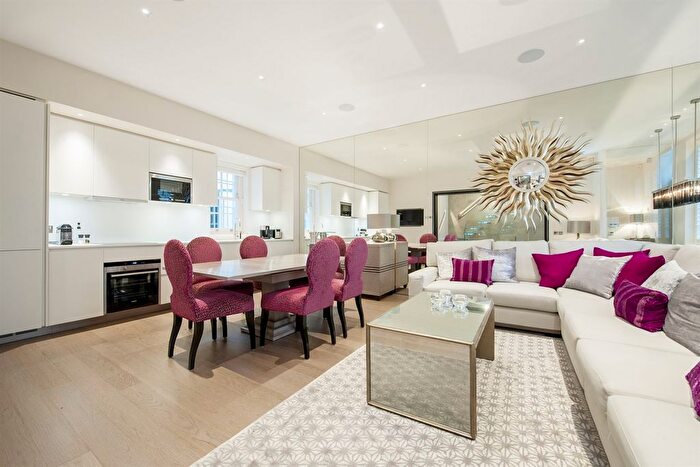 3 Bedroom Mews To Rent In Princes Gate Mews, Knightsbridge, SW7