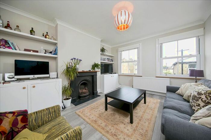2 Bedroom Flat To Rent In Devonshire Road, London, W4