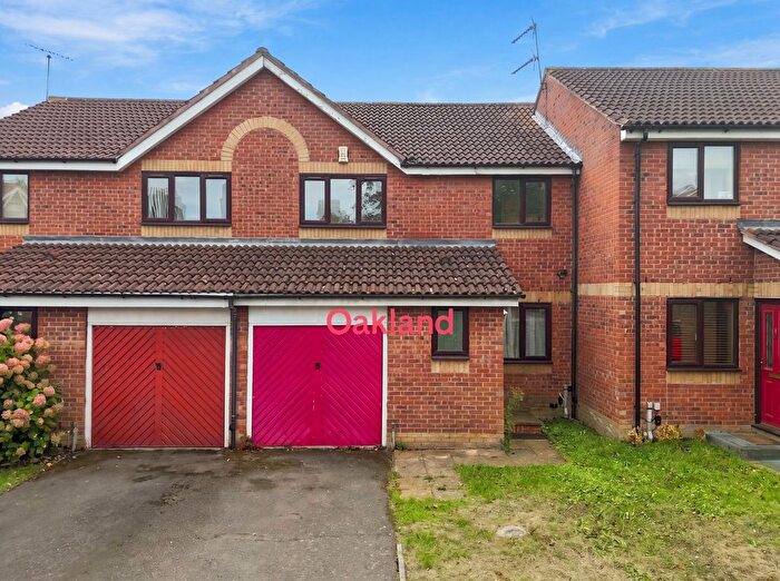 4 Bedroom Semi Detached House To Rent In Telegraph Place, London, E14