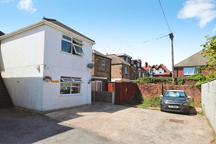 1 Bedroom House To Rent In Wimborne Road, Bournemouth, BH9