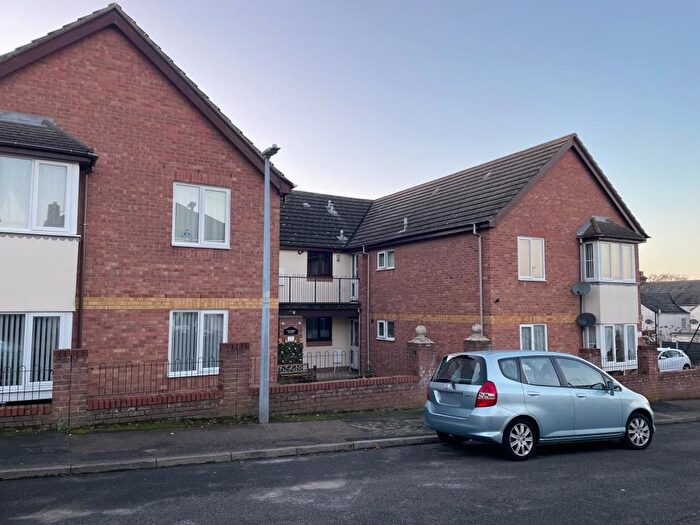 1 Bedroom Flat For Sale In Flat, Victoria Court, Second Avenue, Harwich, Essex, CO12