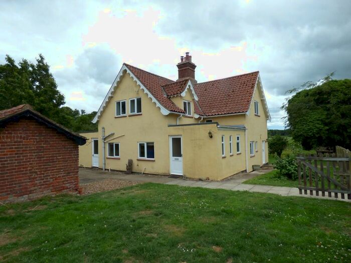 5 Bedroom Detached House To Rent In Lower Hardley Road, Hardley, Norwich, NR14