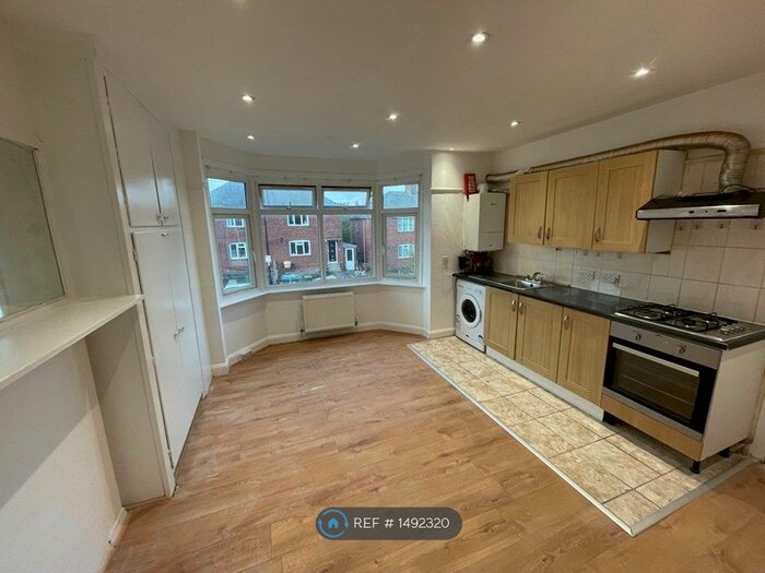 2 Bedroom Flat To Rent In Harrison Road, Southampton, SO17