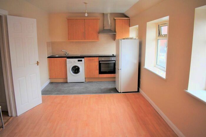 3 Bedroom Maisonette To Rent In Northolt Road, South Harrow, Harrow, HA2