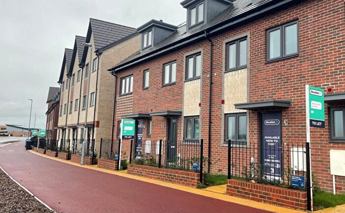 3 Bedroom Terraced House To Rent In Barrosa Way, Whitehouse, Milton Keynes, MK8