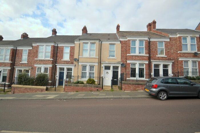 2 Bedroom Flat To Rent In Whitehall Road, Gateshead, NE8
