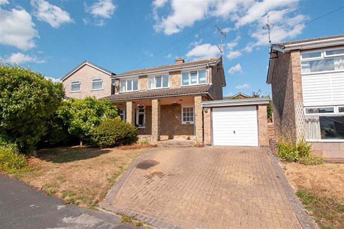 3 Bedroom Detached House For Sale In Lowlands Road, Belper, DE56