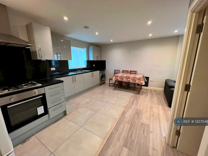 2 Bedroom Flat To Rent In Northolt Road, Harrow, HA2