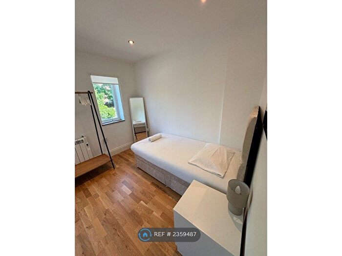 5 Bedroom Detached House To Rent In Bevendean Road, Brighton, BN2