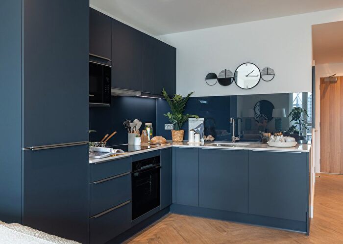 1 Bedroom Flat To Rent In Upper East, Bromley By Bow, E3