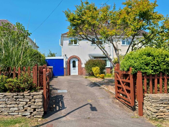 3 Bedroom Semi-Detached House For Sale In Holloway, Pershore, WR10