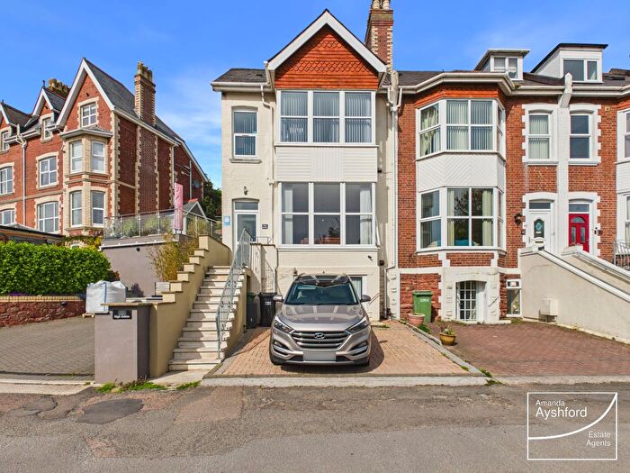 2 Bedroom Flat For Sale In Youngs Park Road, Paignton, TQ4