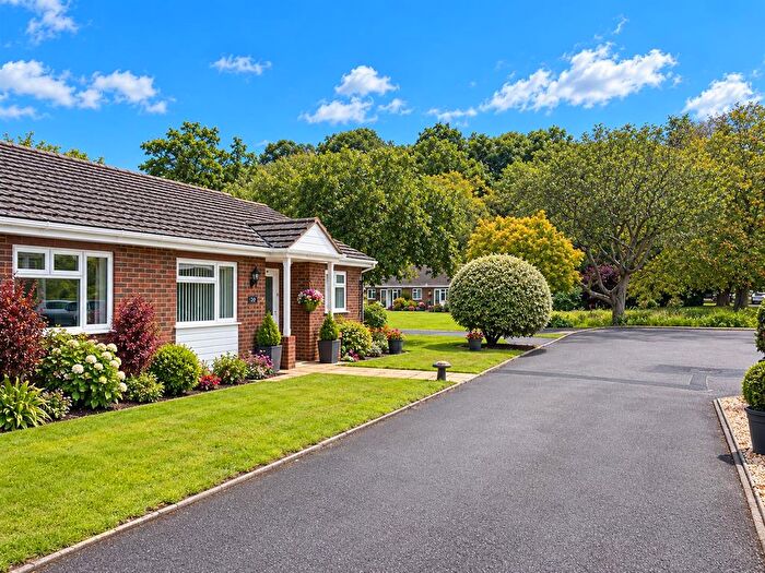 2 Bedroom Semi Detached Bungalow To Rent In Crondall, North Farnham, GU10