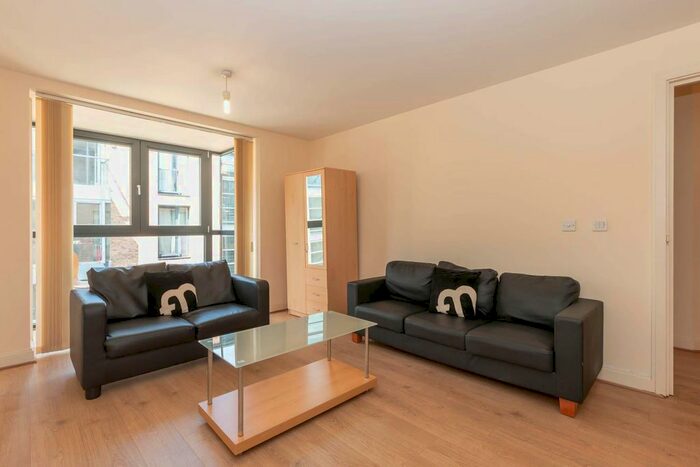 1 Bedroom Flat To Rent In Southside, St John's Walk, B5