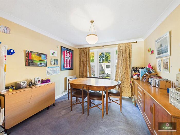 5 Bedroom Detached House For Sale In Campbell Road, Maidenbower, RH10