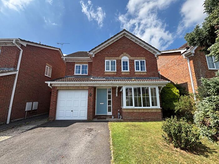 4 Bedroom Detached House To Rent In Sorrel Way, Gillingham, Dorset, SP8