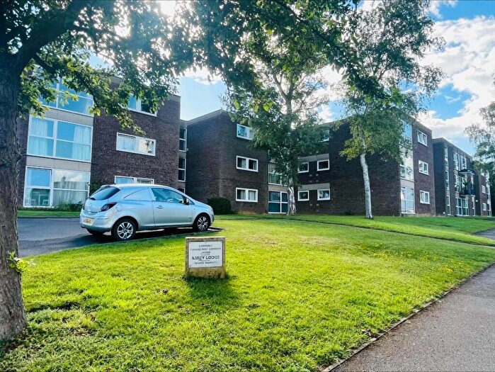 2 Bedroom Apartment For Sale In Landcross Drive, Abington Vale, Northampton, NN3