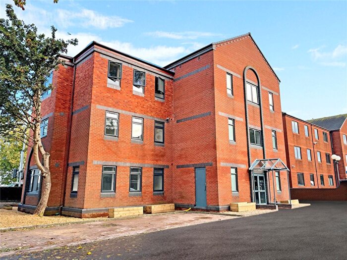 1 Bedroom Flat To Rent In Church Street, Bridgwater, Somerset, TA6