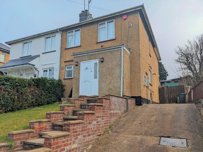 3 Bedroom Semi-Detached House To Rent In Bassil Road, Hemel Hempstead, Hertfordshire HP2