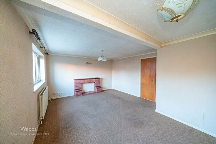 3 Bedroom Terraced House For Sale In Broadsmeath, Kettlebrook, Tamworth, B77