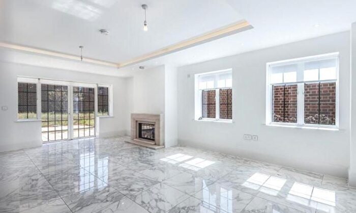 5 Bedroom Property To Rent In Chandos Way, Hampstead, NW11