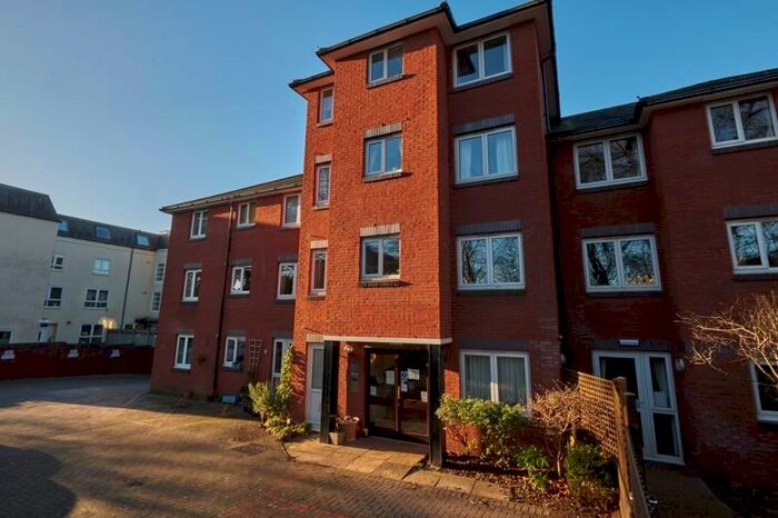 2 Bedroom Property To Rent In St. Davids Hill, Exeter, EX4