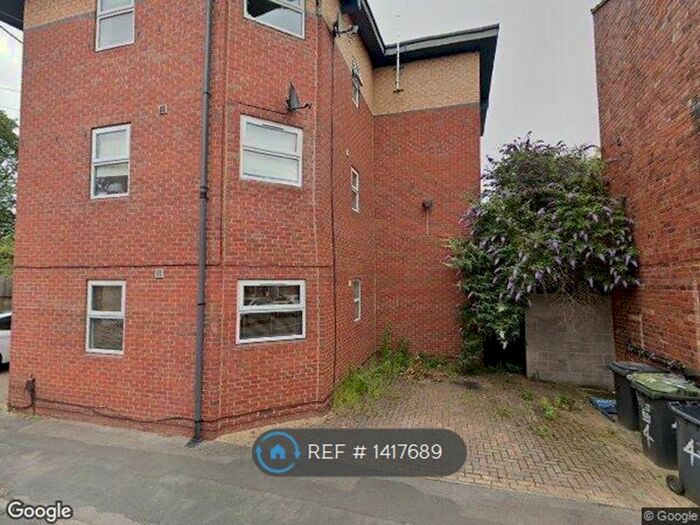 2 Bedroom Flat To Rent In Meanwood, Leeds, LS6