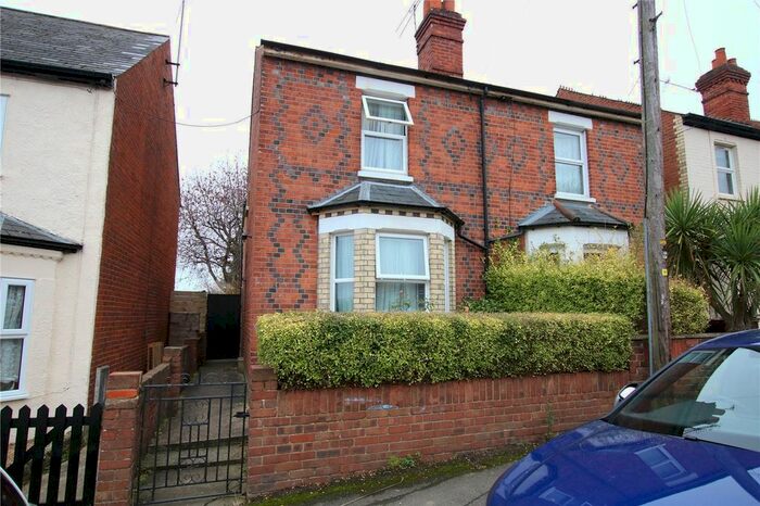 4 Bedroom Semi-Detached House To Rent In Beecham Road, Reading, Berkshire, RG30