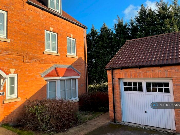 4 Bedroom Semi-Detached House To Rent In Kingfisher Drive, Mexborough, S64