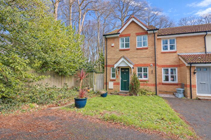 2 Bedroom End Of Terrace House For Sale In Bevan Close, Woolston, SO19