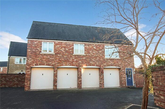 2 Bedroom House For Sale In Guernsey Lane, Swindon, Wiltshire, SN25