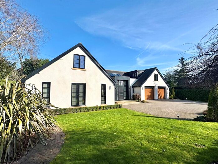 5 Bedroom Detached House For Sale In Kemp Road, Swanland, HU14