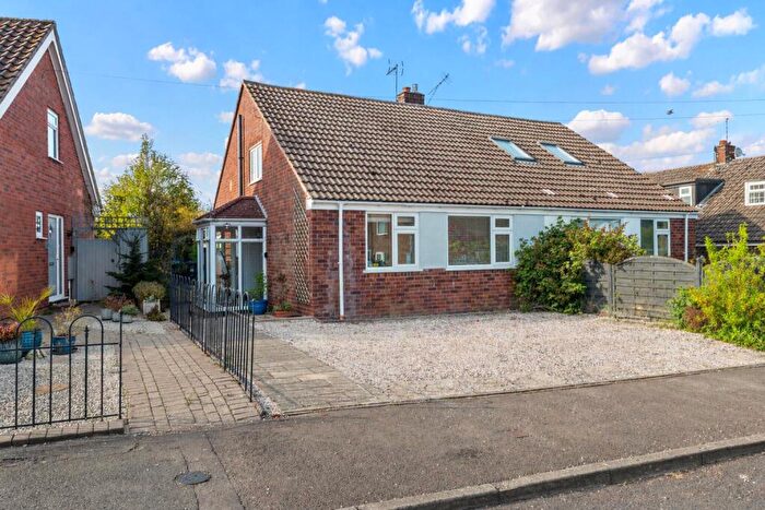 2 Bedroom Semi-Detached Bungalow For Sale In Court Close, Bishops Tachbrook, Leamington Spa, CV33